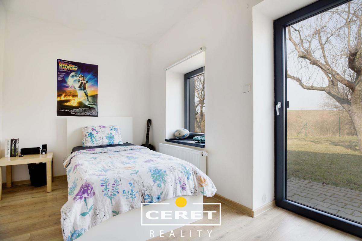 Фото 4 - Продаж будинку · Сімейний будинок