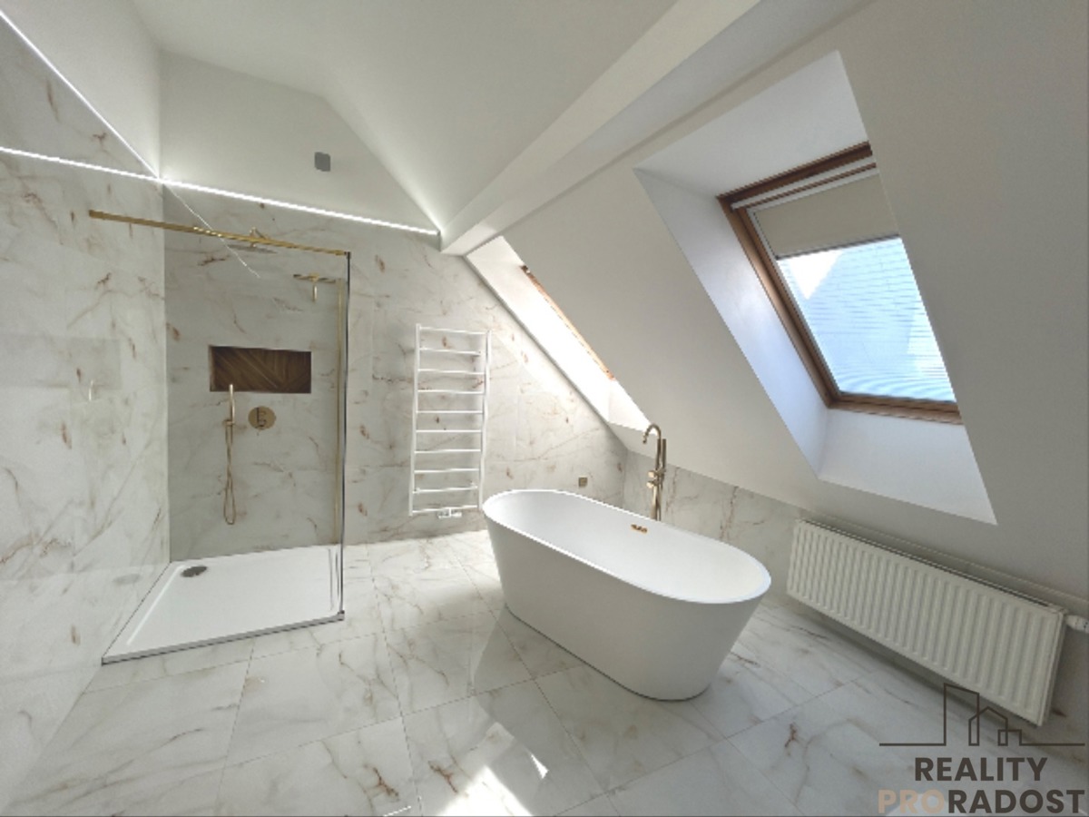 Photo 1 - Apartment for rent · 3+kk · 130 m²