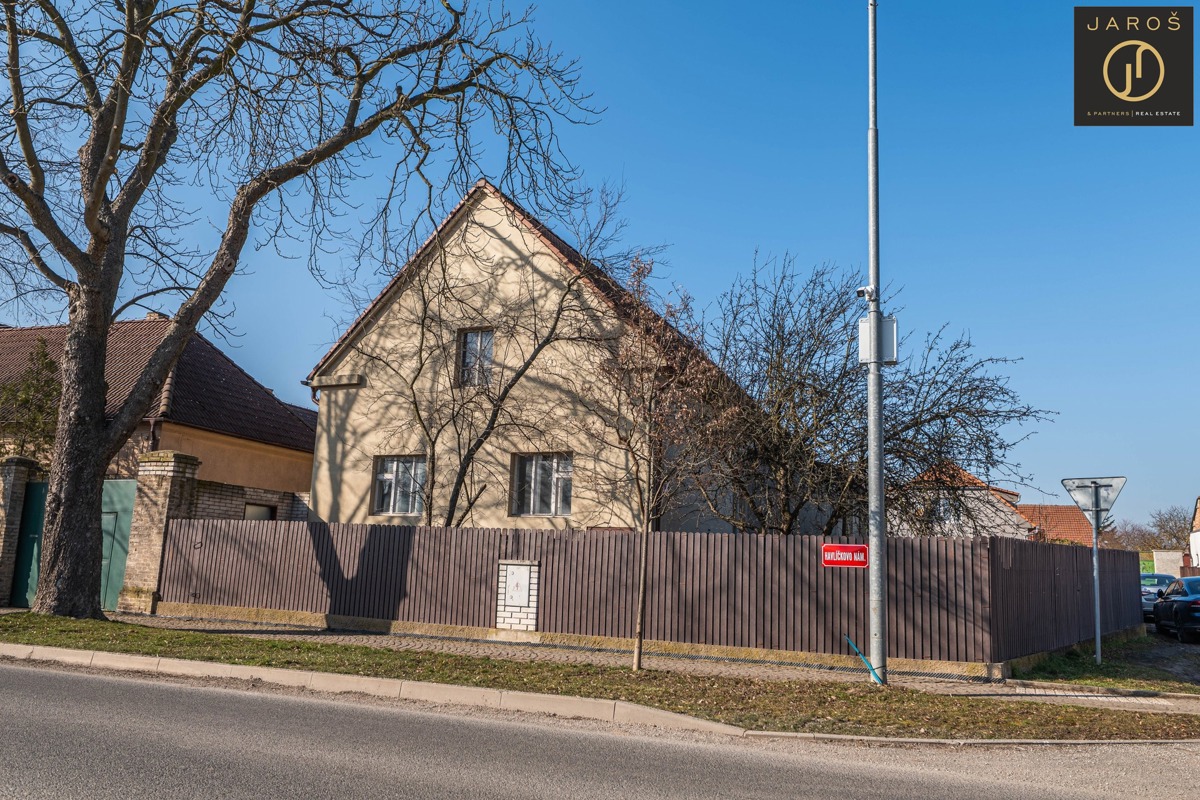 Photo 3 - House for sale · Family house · 305 m² · 5 rooms