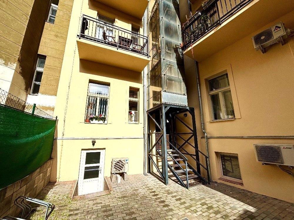 Photo 4 - Apartment for rent