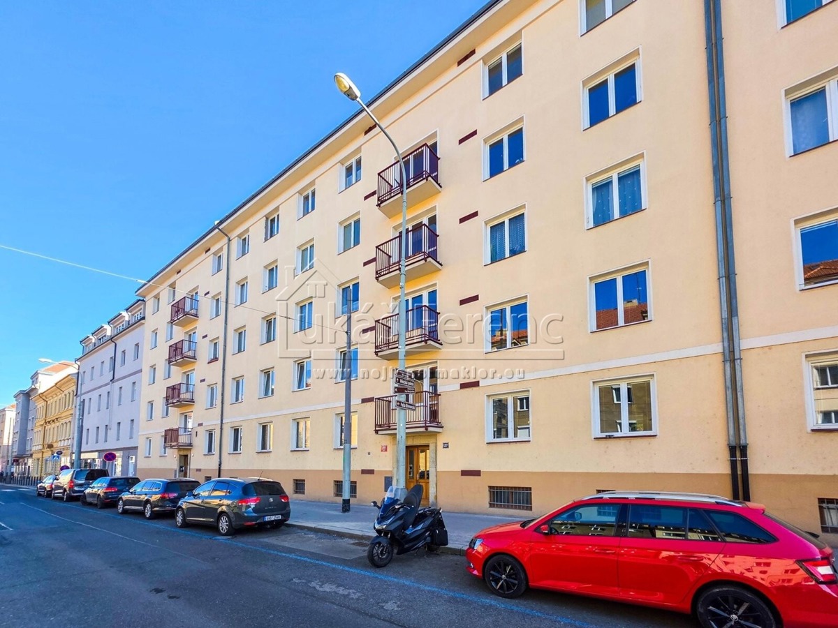 Photo 1 - Apartment for rent · 1+kk · 20 m²