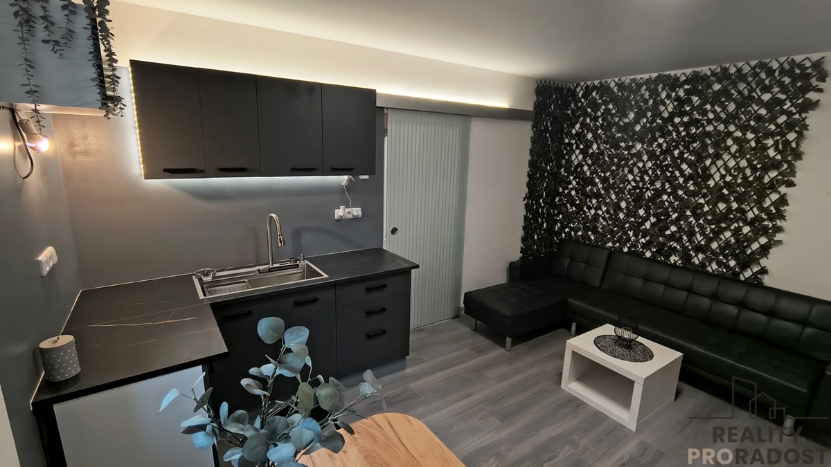 Фото 3 - Продаж квартири · 3+kk · 63 m²