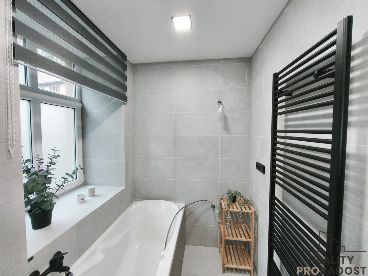 Фото 2 - Продаж квартири · 3+kk · 63 m²