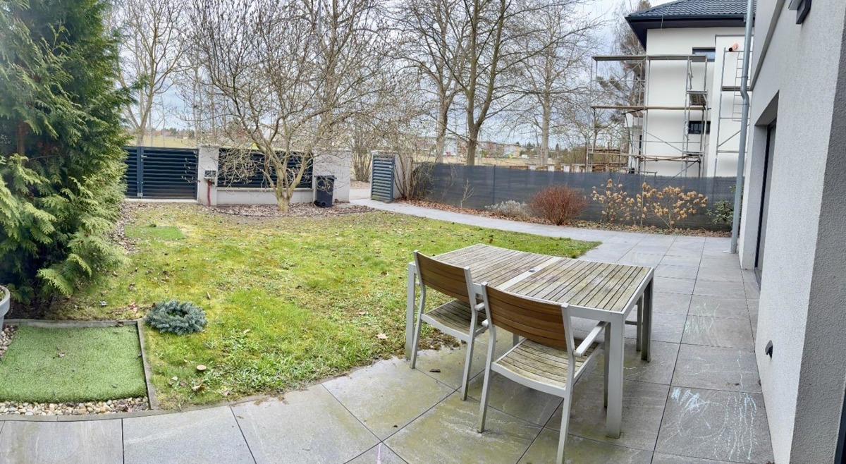 Photo 4 - House for rent · Family house · 260 m² · 5 rooms