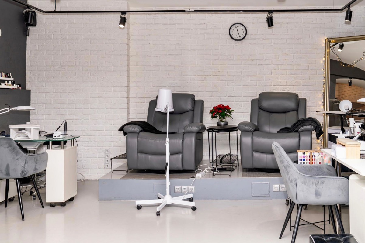 Photo 3 - Commercial property for rent · Beauty salon · 136 m²