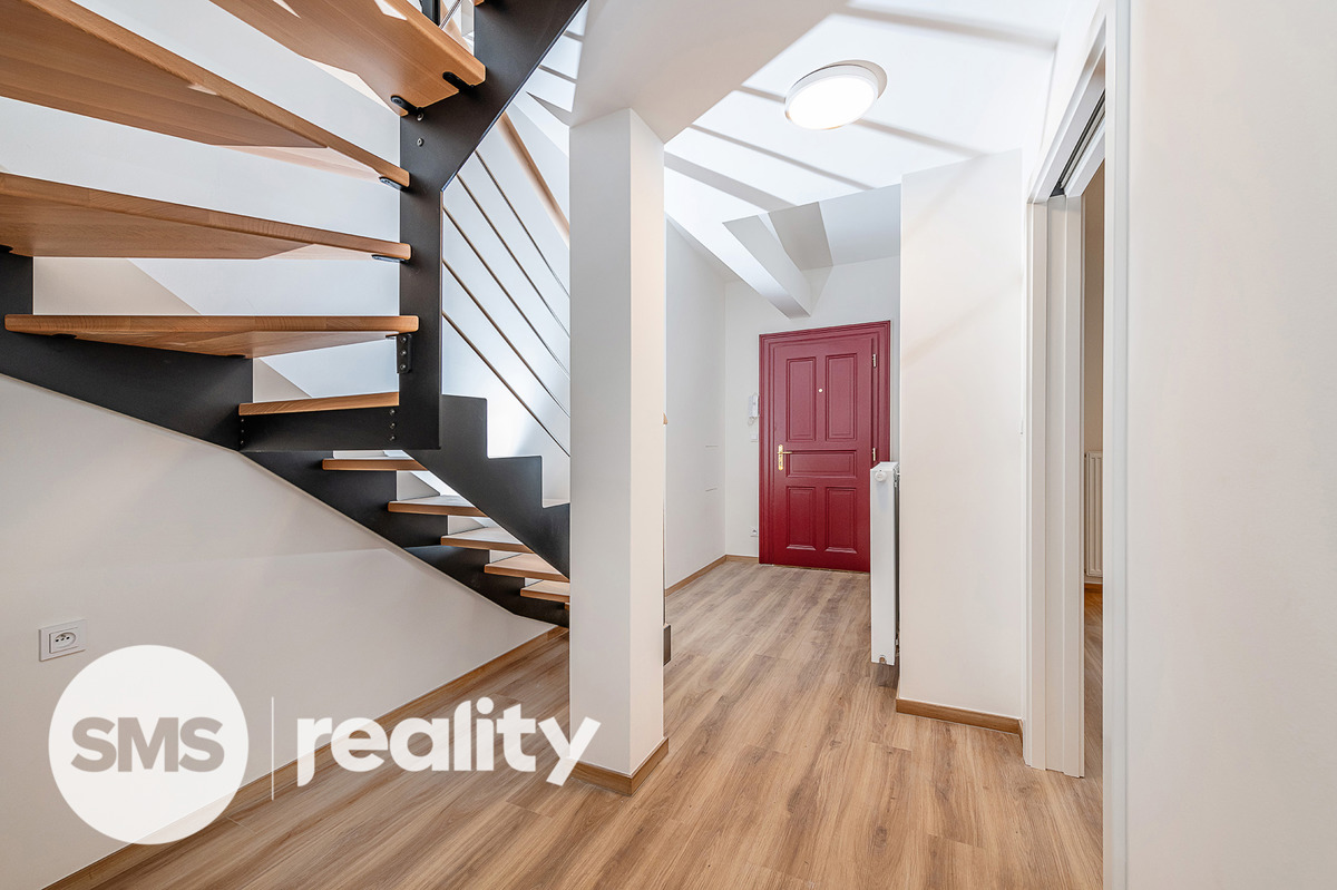 Фото 3 - Аренда квартиры · 4+kk · 89 m²
