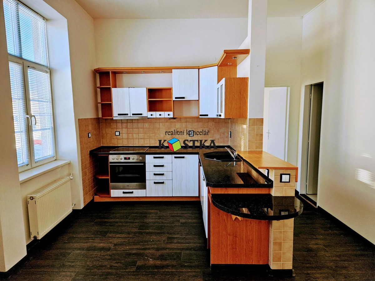 Фото 1 - Продажа дома · 655 m²