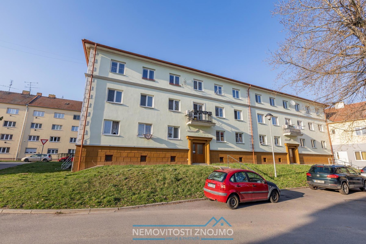 Photo 2 - Apartment for sale · 3+1