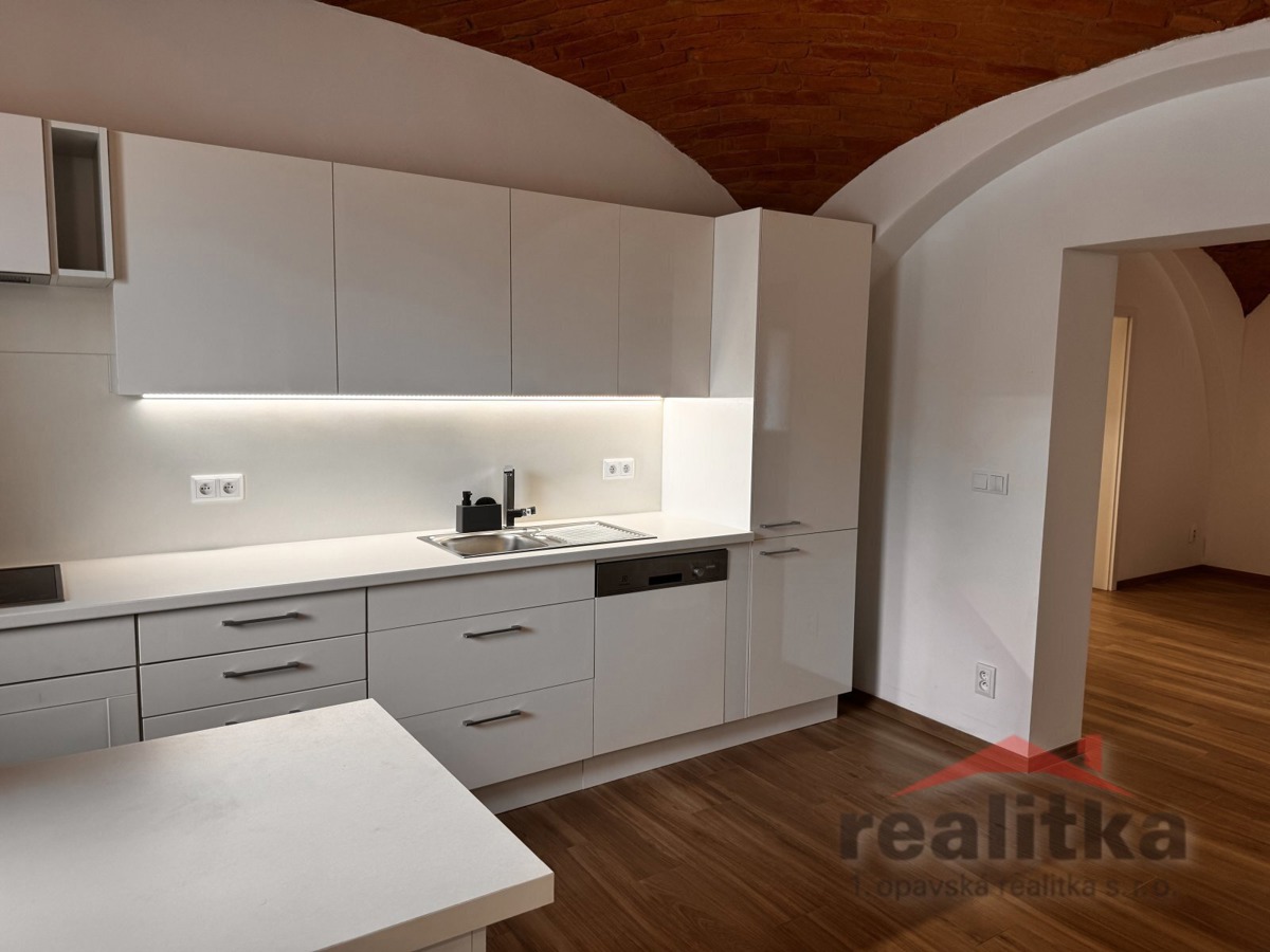 Fotografie 1 - Pronájem bytu · 3+1 · 84 m²