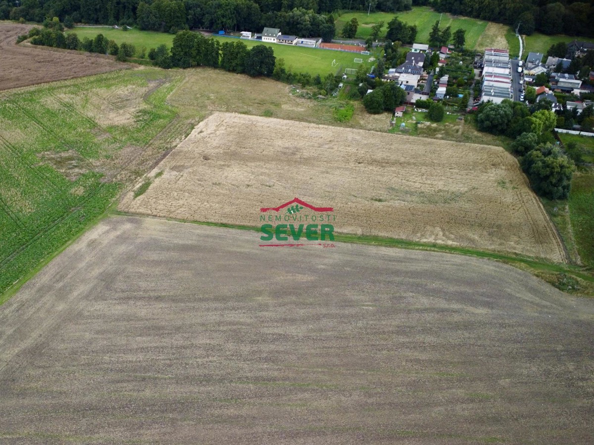 Photo 2 - Land for sale · Field · 10 482 m²