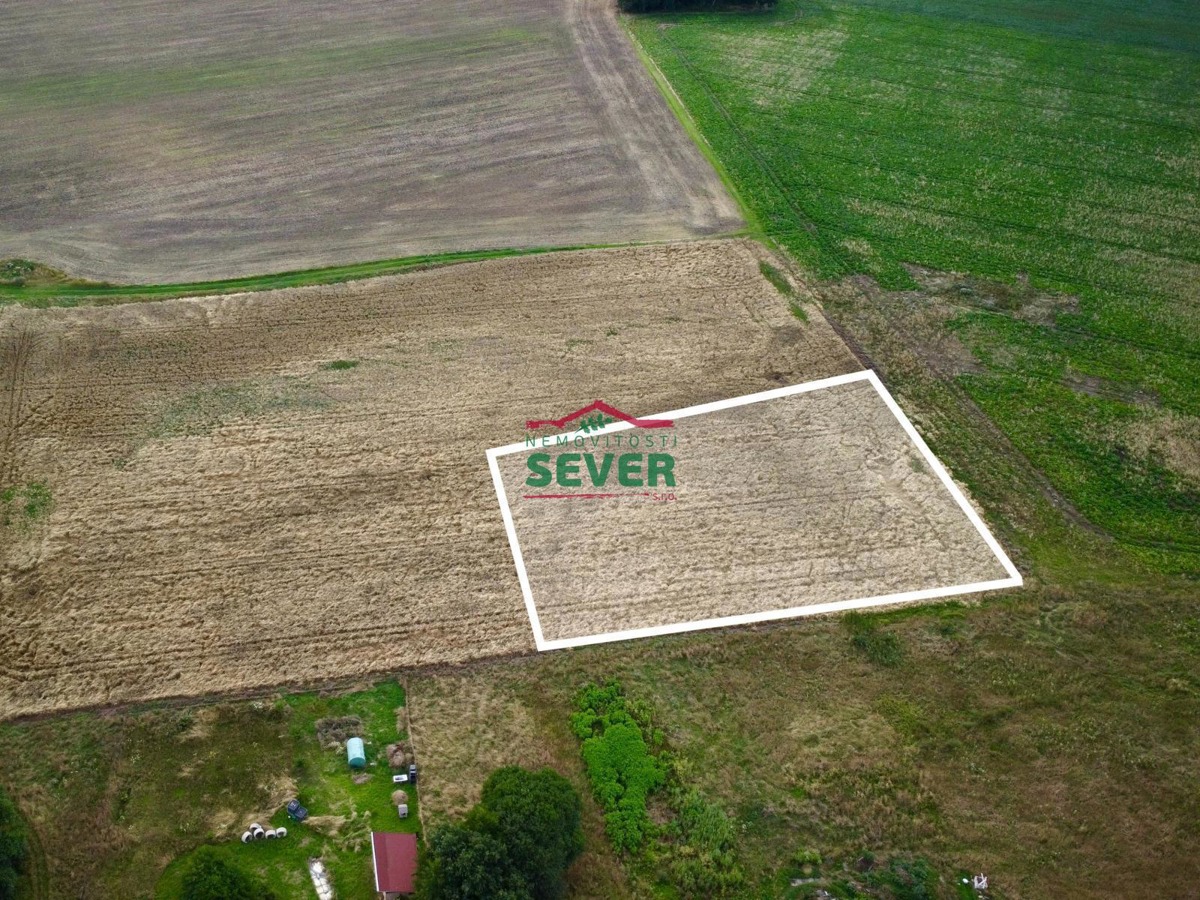 Photo 1 - Land for sale · Field · 10 482 m²