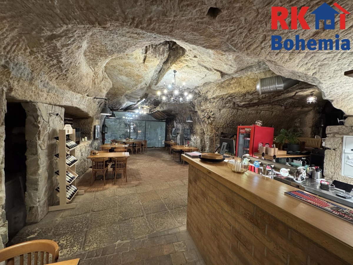 Photo 2 - Commercial property for rent · Restaurant · 410 m²