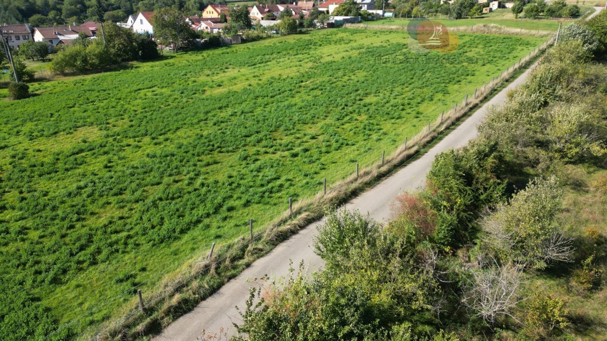 Fotografie 1 - Prodej pozemku · Bydlení · 2 734 m²