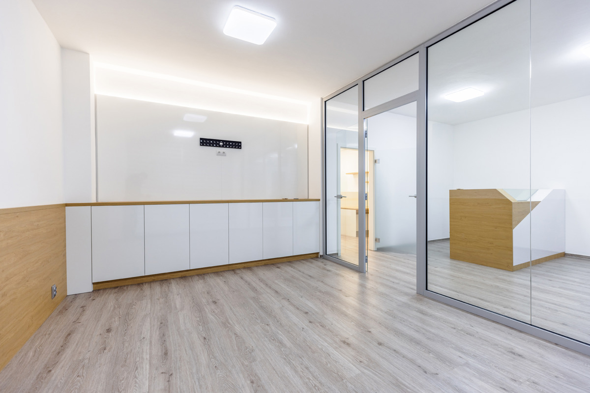 Photo 1 - Commercial property for sale · Office · 65 m²
