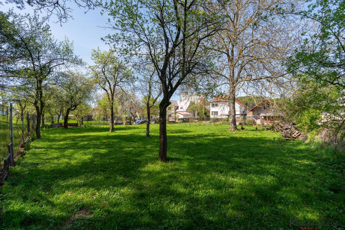 Fotografie 2 - Prodej pozemku · Bydlení · 1 068 m²