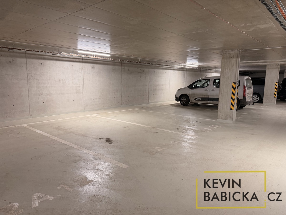 Photo 2 - Garage for rent · 13 m²
