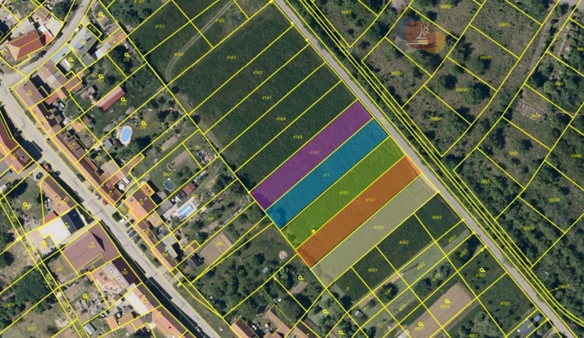 Fotografie 4 - Prodej pozemku · Bydlení · 905 m²