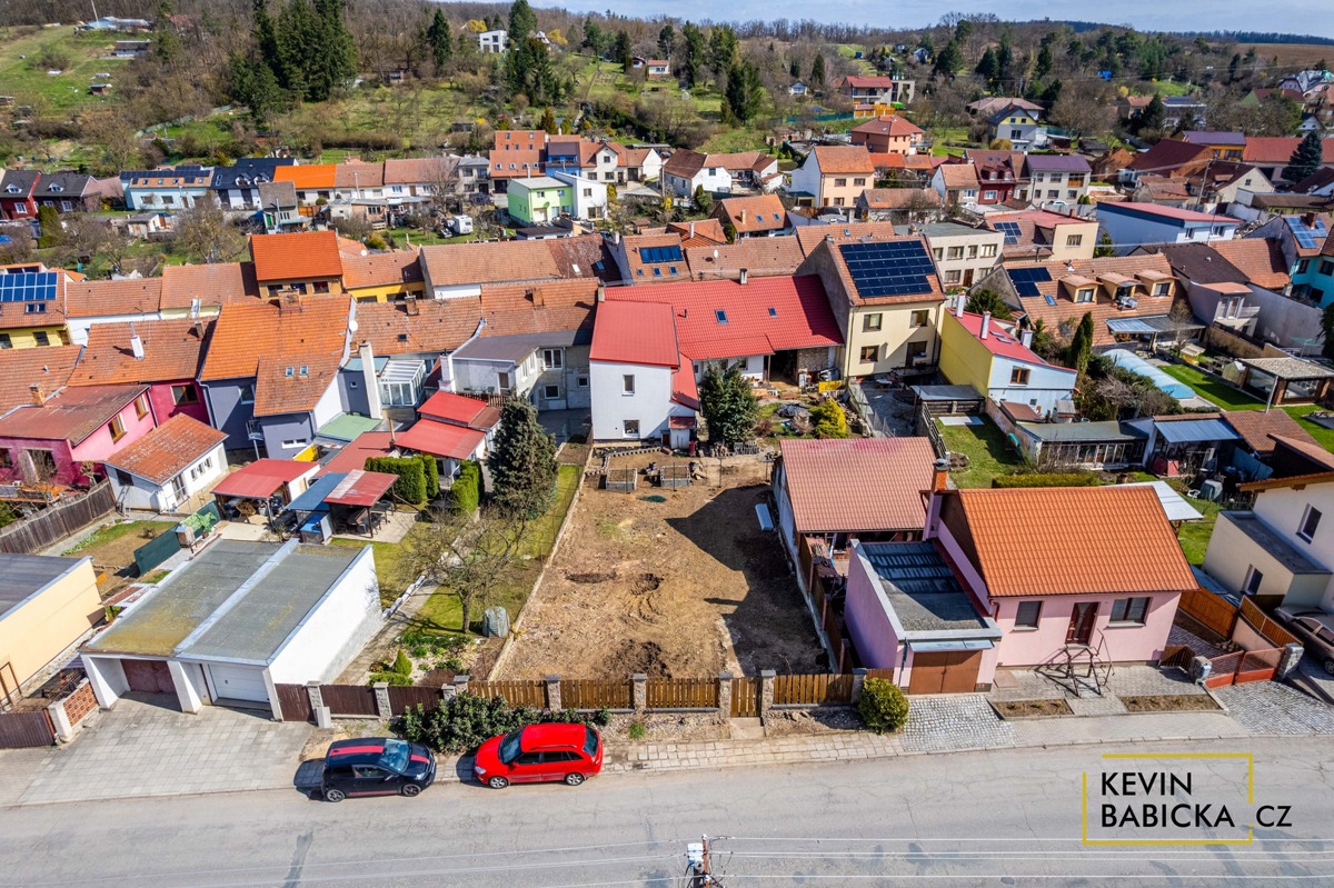 Фото 1 - Продаж ділянки · Під забудову · 320 m²
