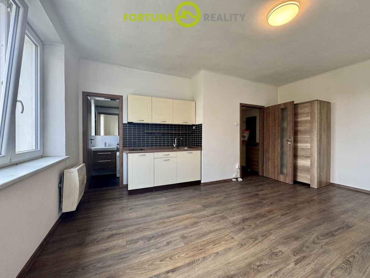 Photo 1 - Apartment for sale · 1+kk · 35 m²