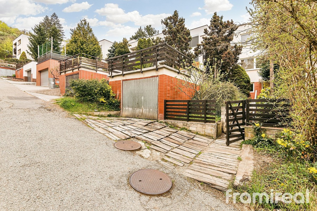 Photo 1 - House for sale · Family house · 198 m² · 5 rooms