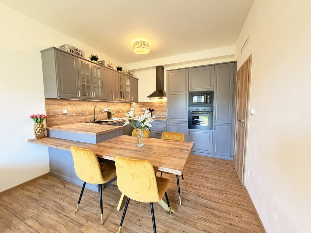 Photo 1 - Apartment for sale · 2+kk · 52 m²