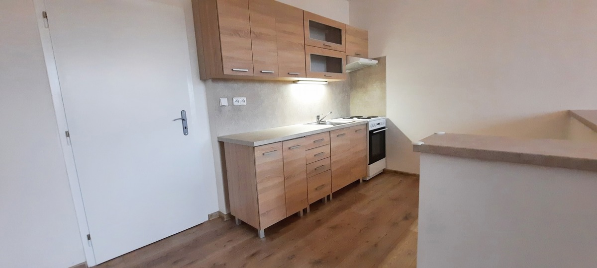 Фото 4 - Продаж квартири · 1+kk · 33 m²