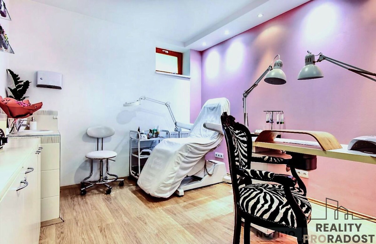 Photo 2 - Commercial property for sale · Beauty salon · 107 m²