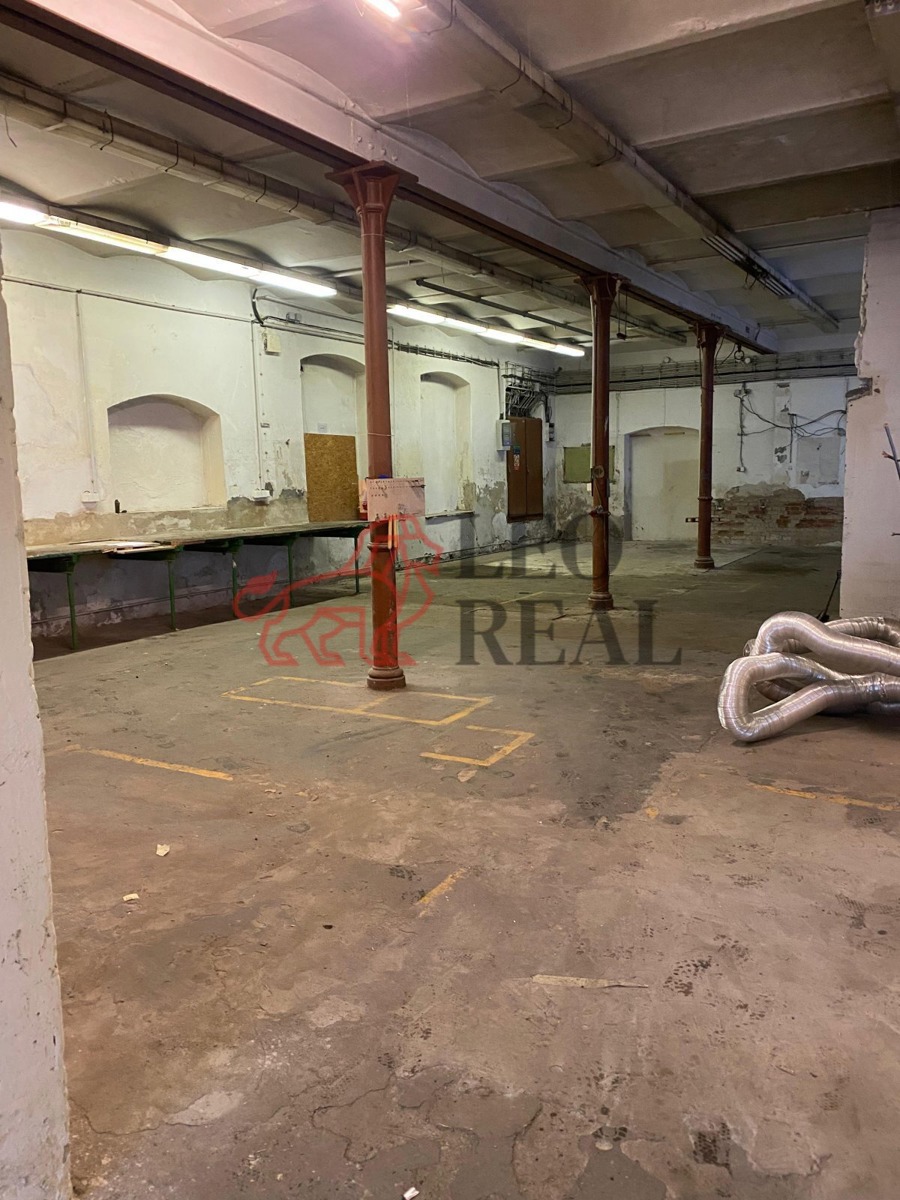 Photo 1 - Commercial property for rent · 165 m²