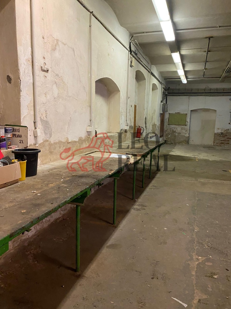 Photo 3 - Commercial property for rent · 165 m²