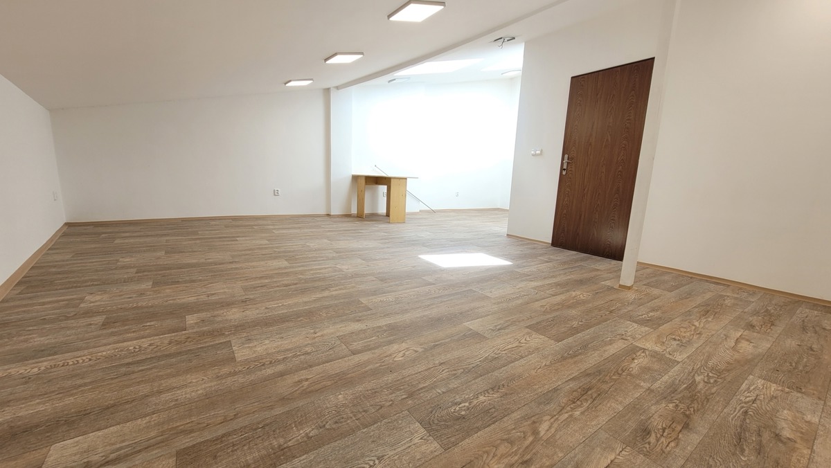 Photo 3 - Commercial property for rent · Office · 27 m²