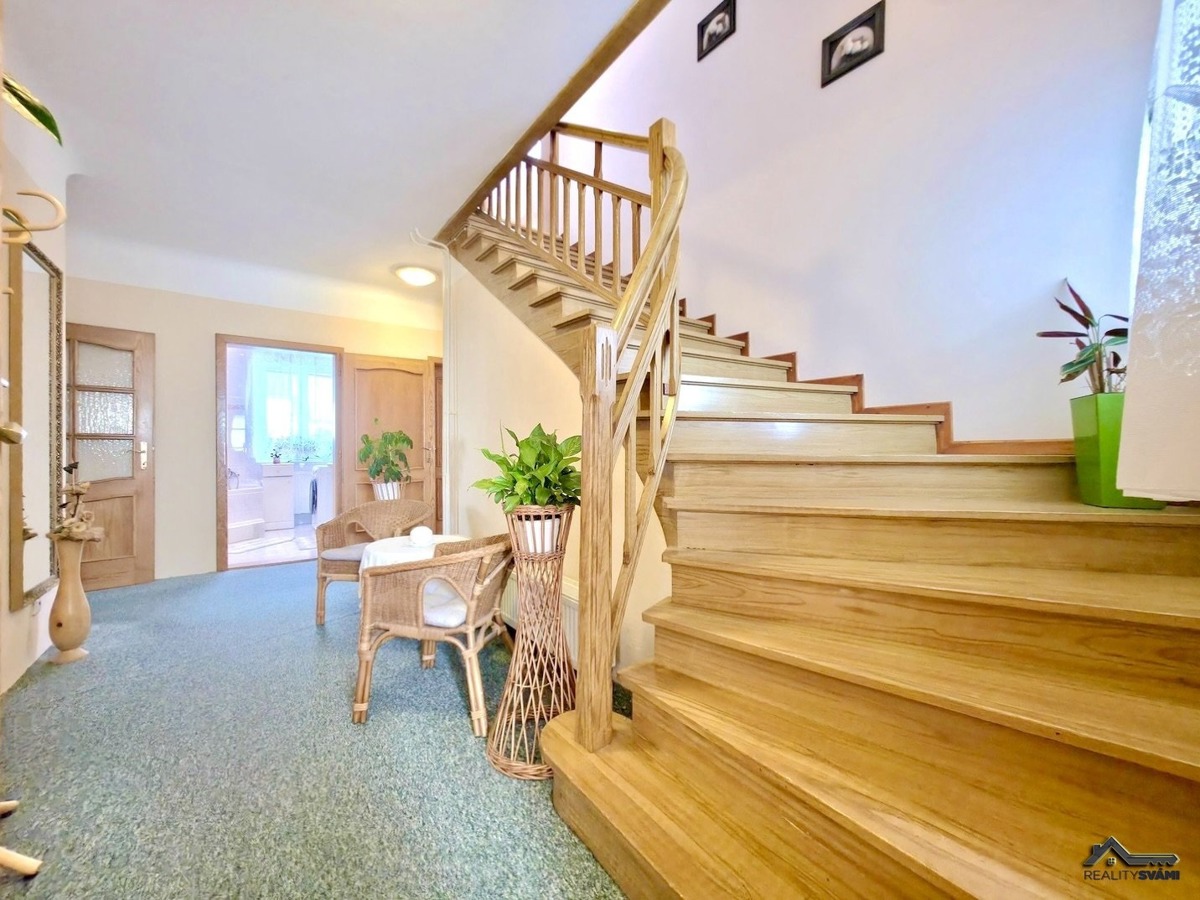 Фото 2 - Продажа дома · Семейный дом · 225 m² · 5 комнат