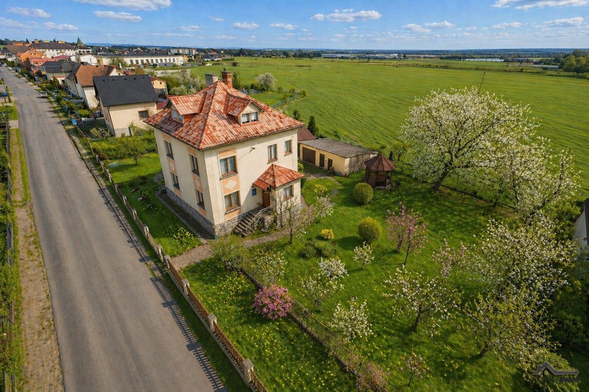 Фото 3 - Продажа дома · Семейный дом · 225 m² · 5 комнат