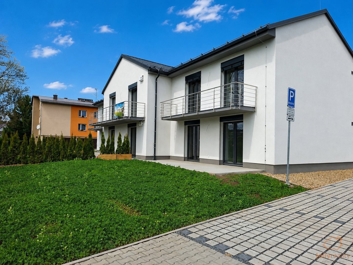 Фото 2 - Продаж квартири · 3+kk · 87 m²