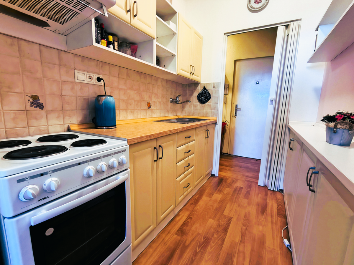 Фото 1 - Продаж квартири · 1+kk · 28 m²
