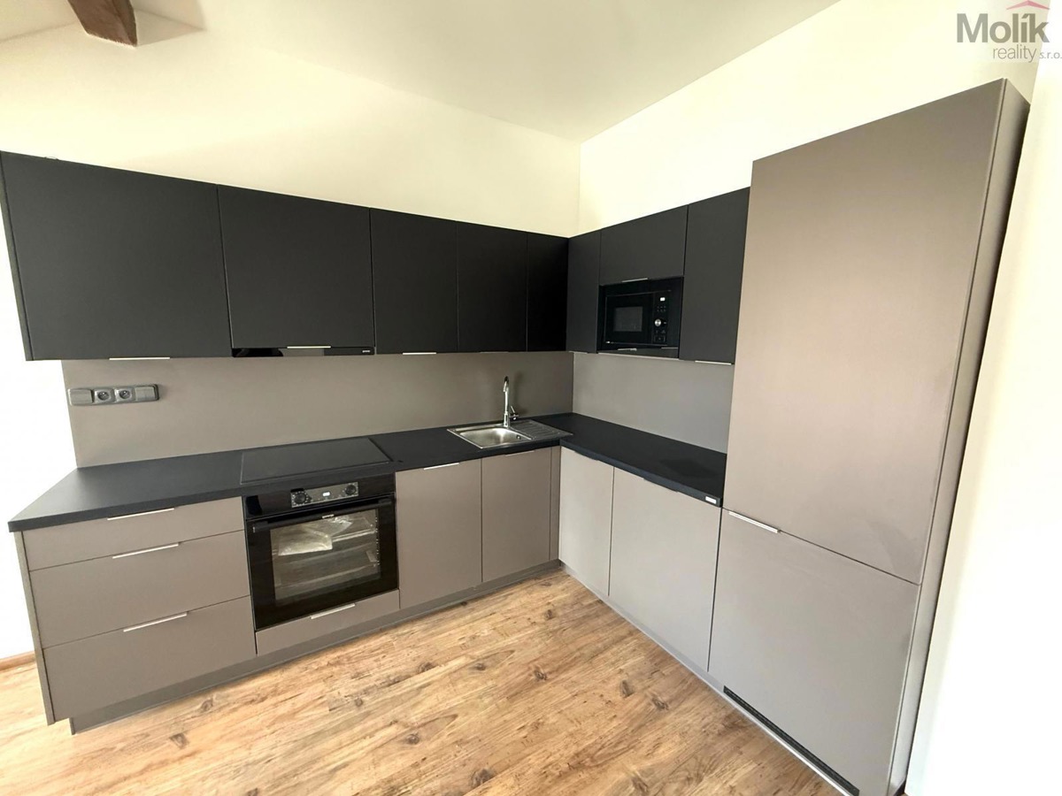 Hình ảnh 1 - Căn hộ cho thuê · 2+kk · 58 m²
