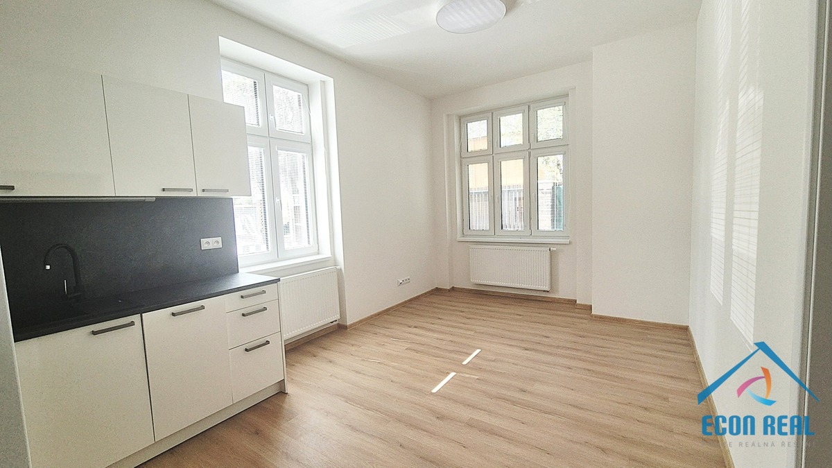 Photo 2 - Apartment for rent · 2+kk · 42 m²