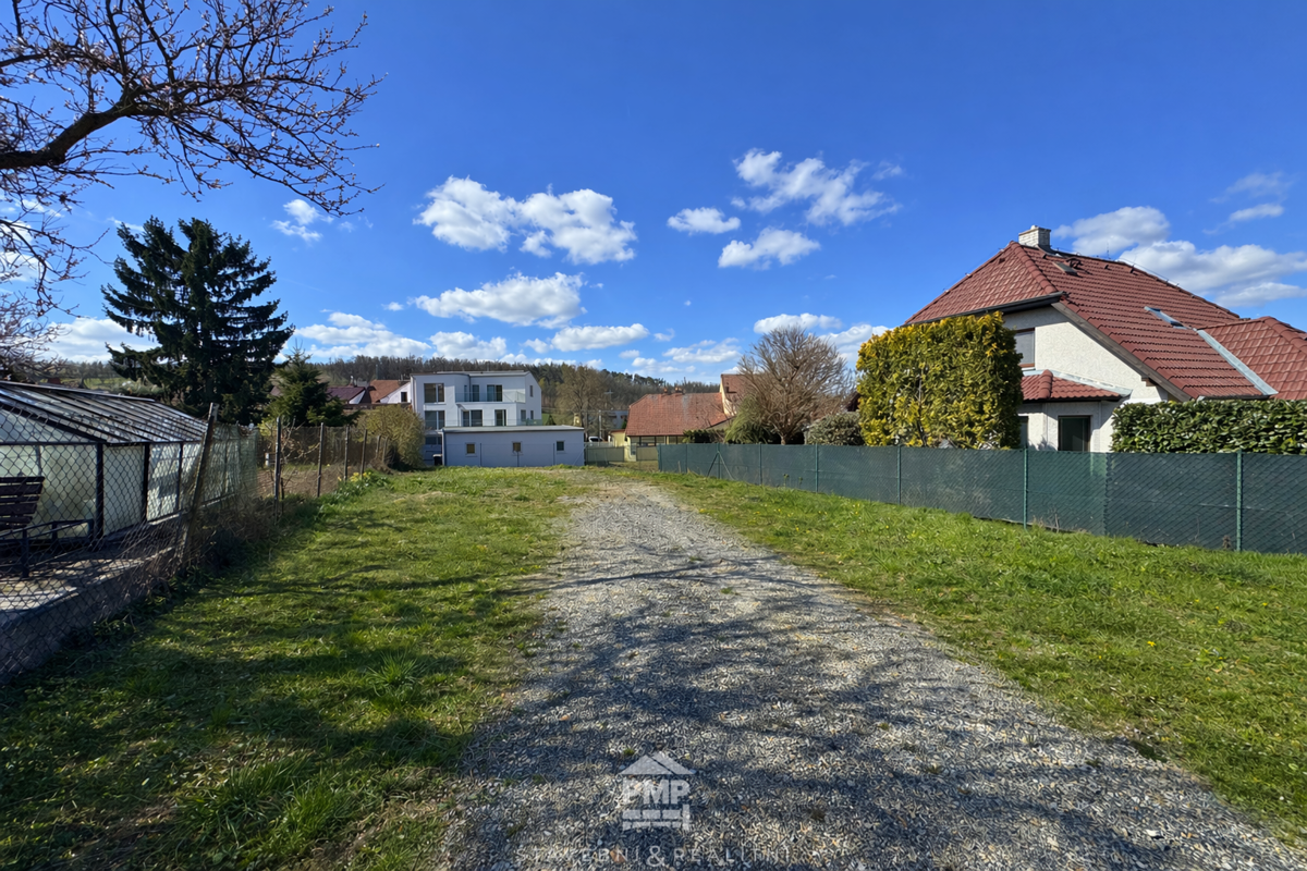 Фото 4 - Продаж ділянки · Під забудову · 543 m²
