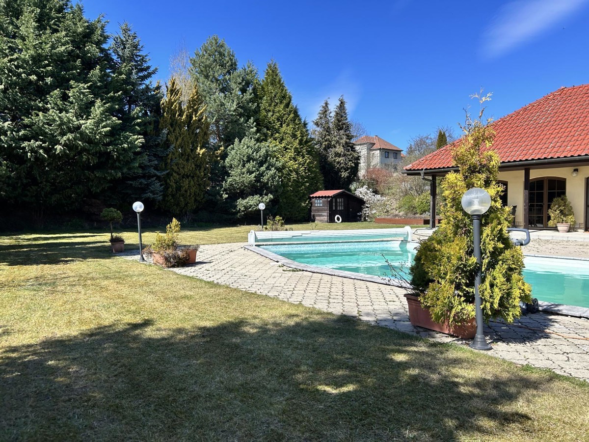 Фото 4 - Продаж будинку · Сімейний будинок · 392 m²
