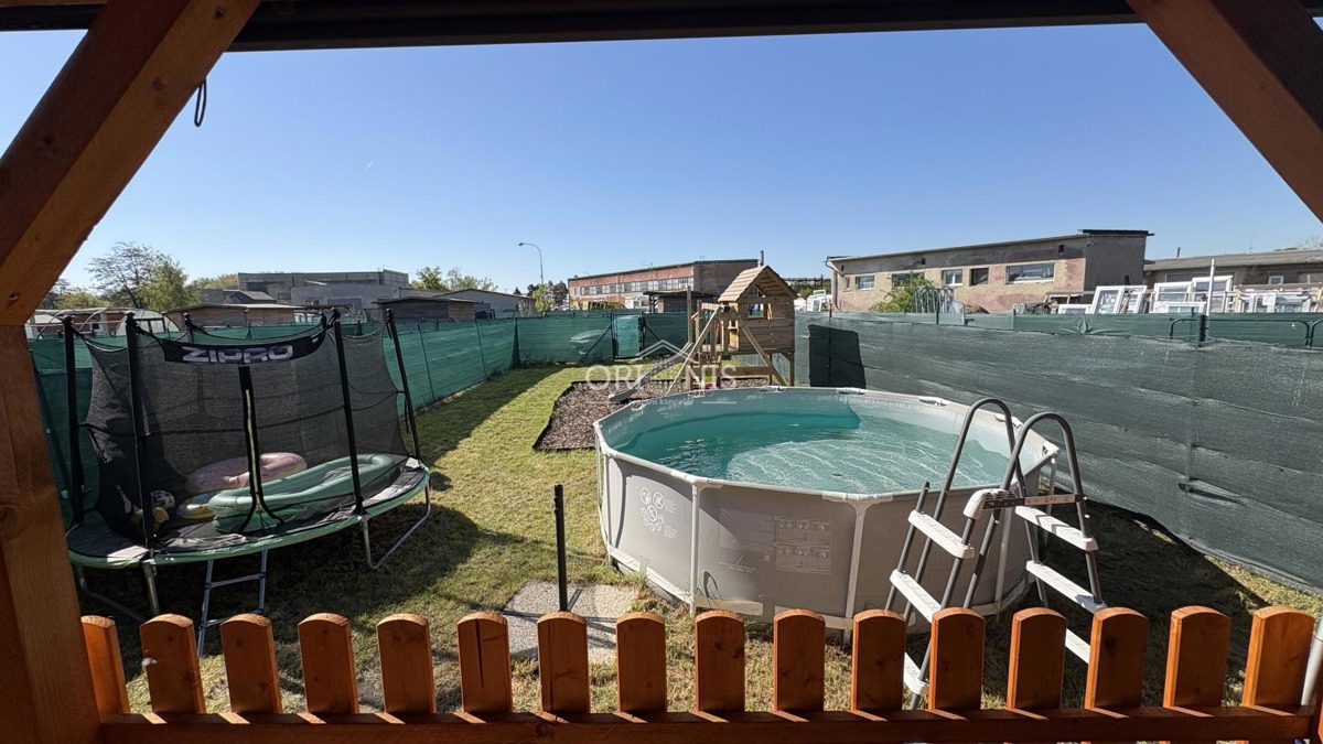 Photo 2 - Land for sale · Garden · 240 m²