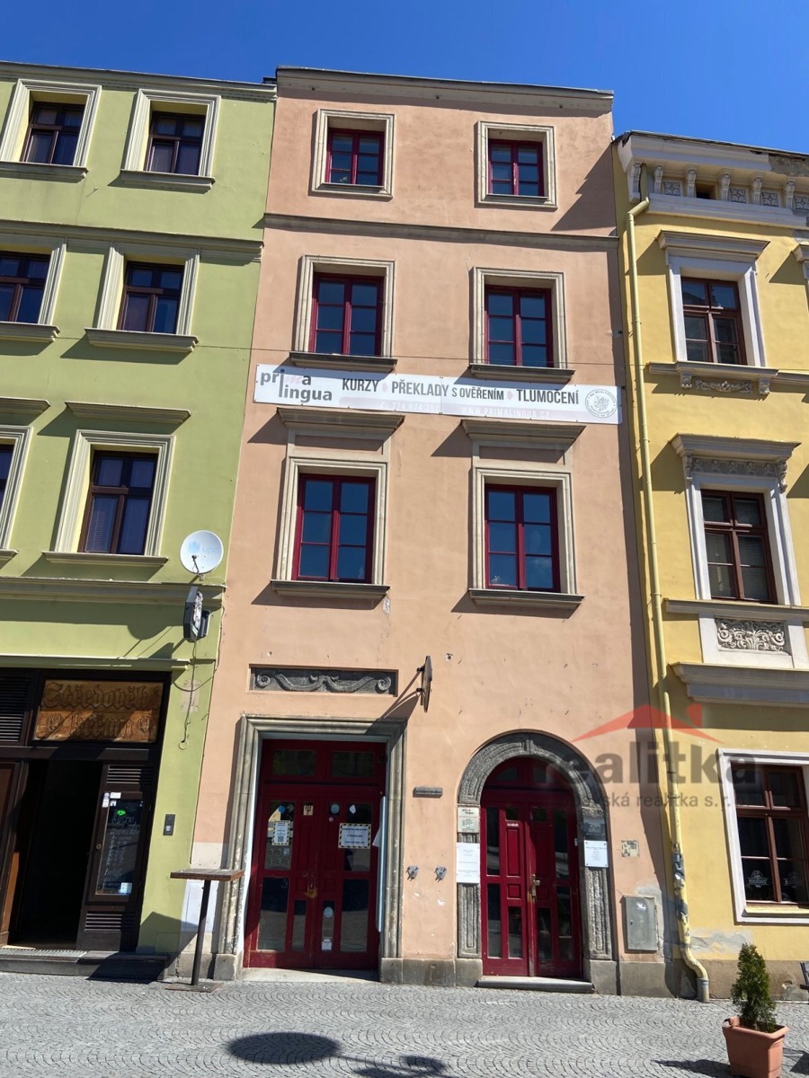 Photo 1 - Commercial property for rent · Restaurant · 180 m²