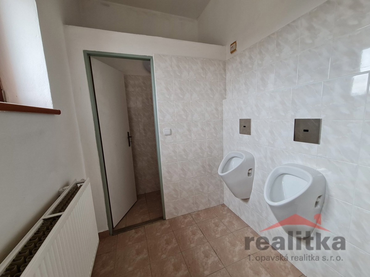 Photo 4 - Commercial property for rent · Office · 166 m²