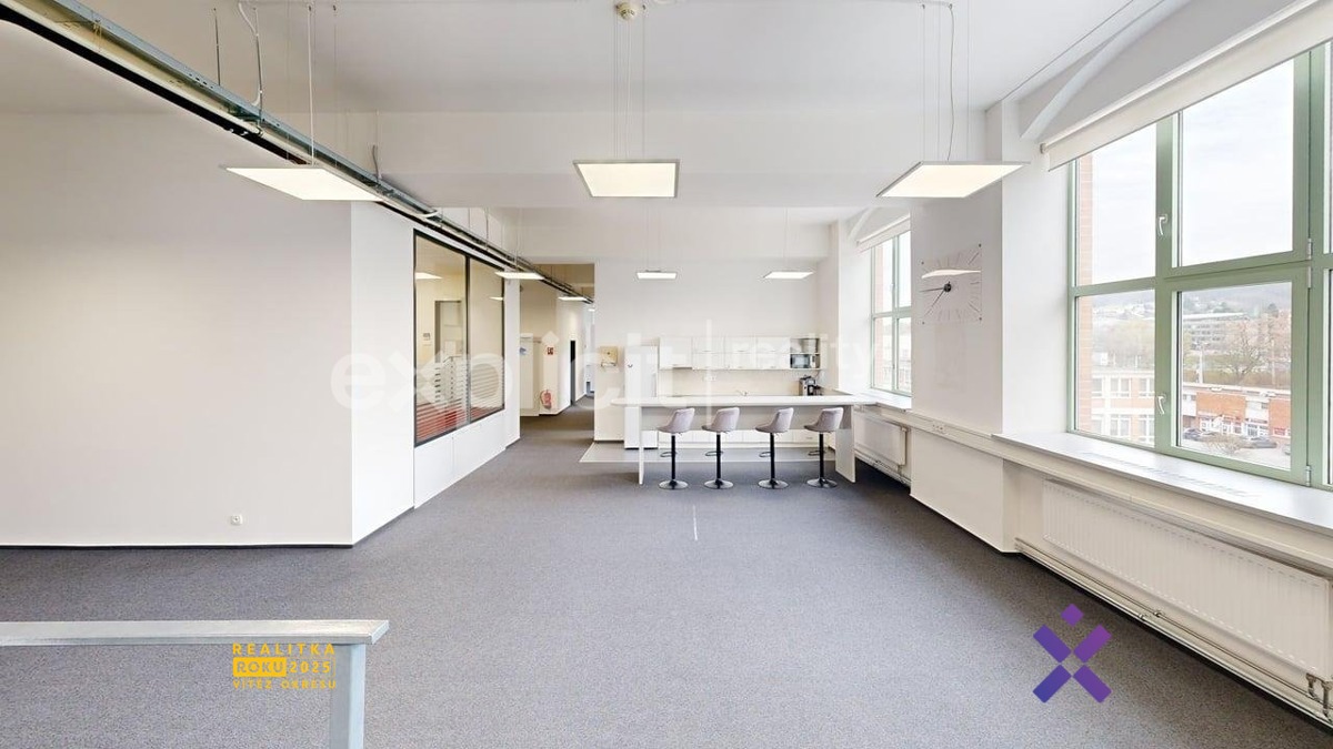 Photo 2 - Commercial property for rent · Office · 421 m²