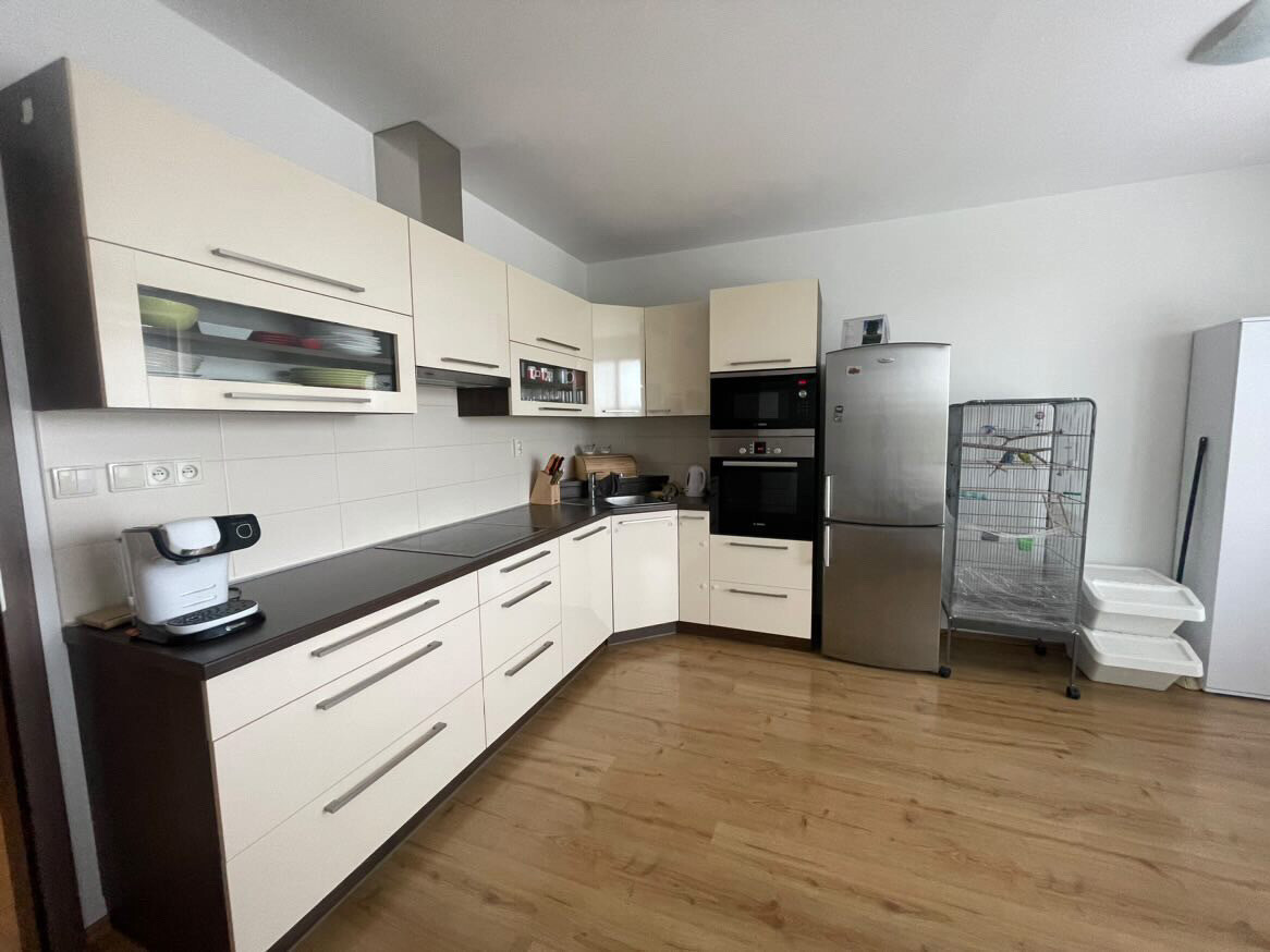 Hình ảnh 1 - Căn hộ cho thuê · 3+kk · 70 m²
