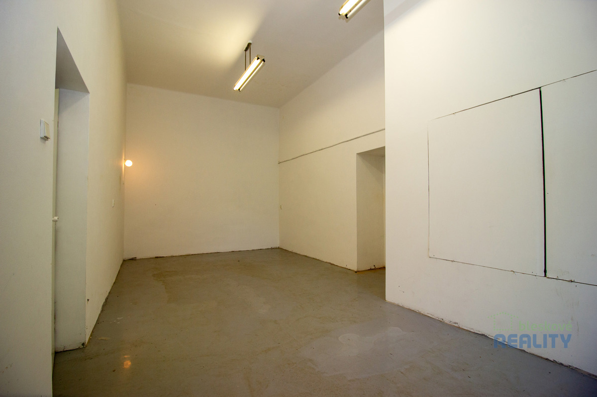 Photo 4 - Commercial property for rent · Warehouse · 73 m²