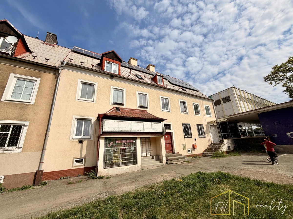 Photo 1 - House for sale