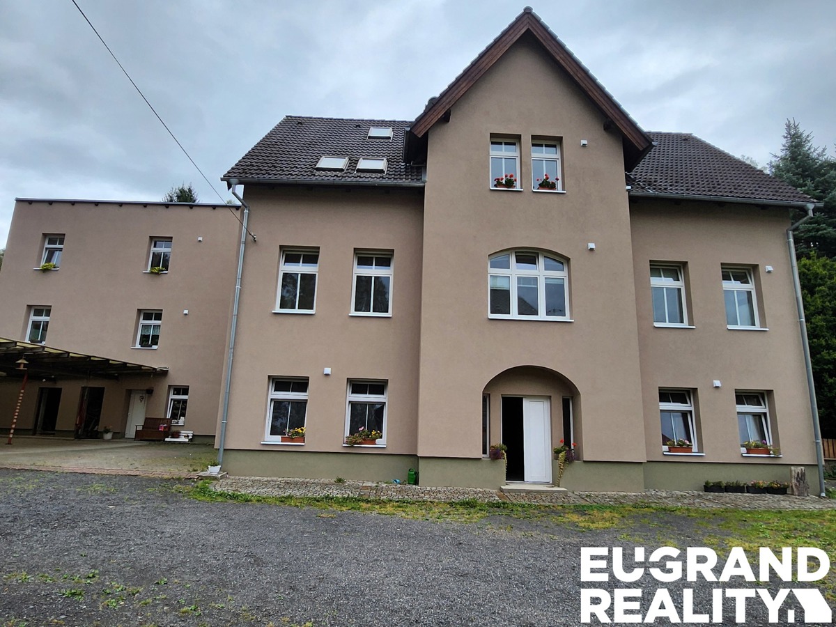 Photo 1 - Apartment for rent · 4+kk · 100 m²