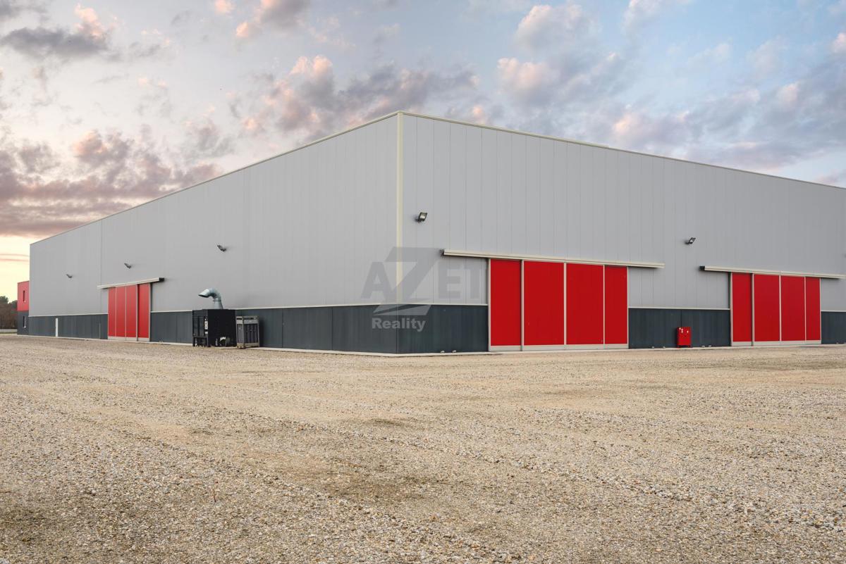 Photo 1 - Commercial property for rent · 2 000 m²