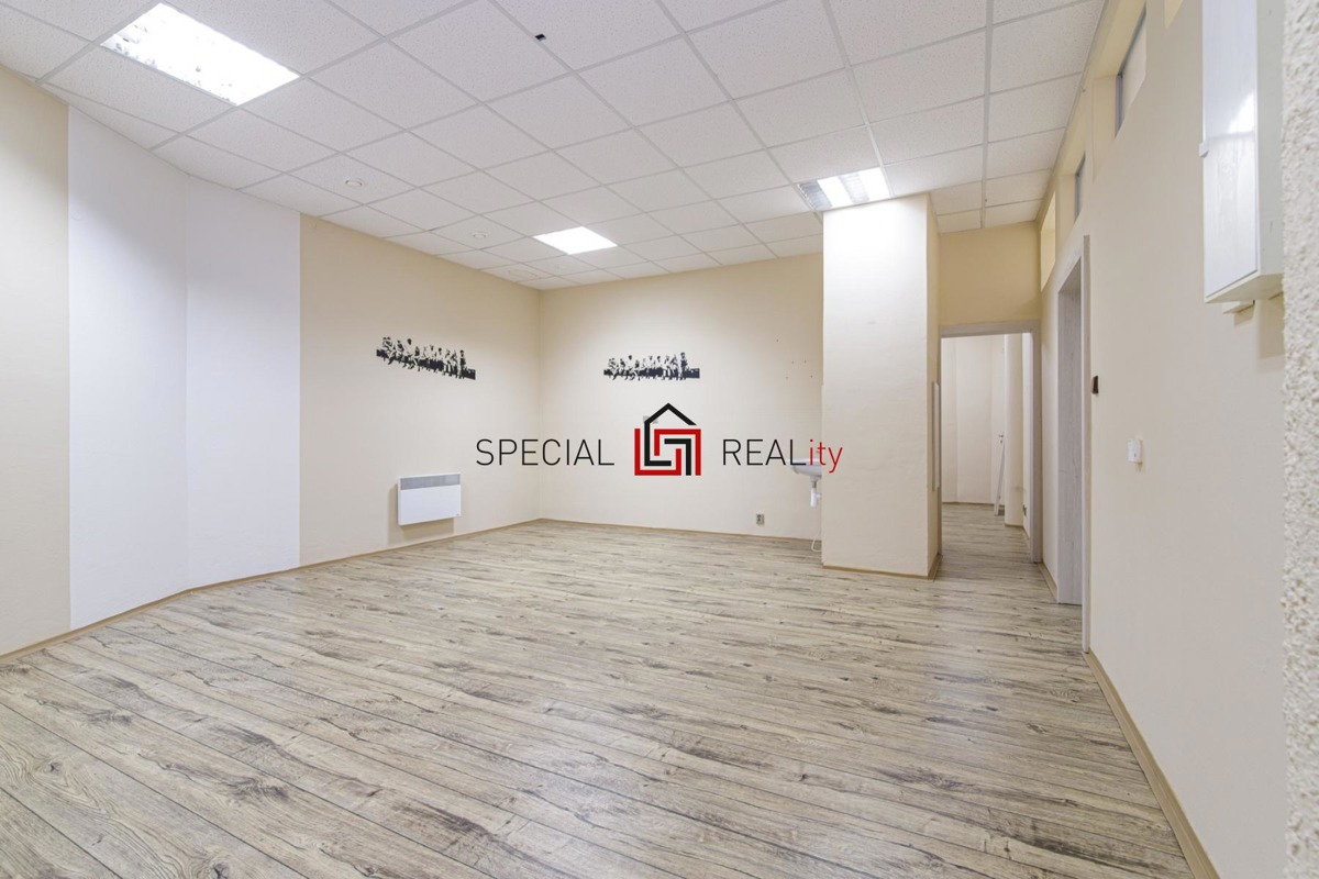 Hình ảnh 2 - Bất động sản thương mại đang được rao bán · Phòng khám bác sĩ · 121 m²