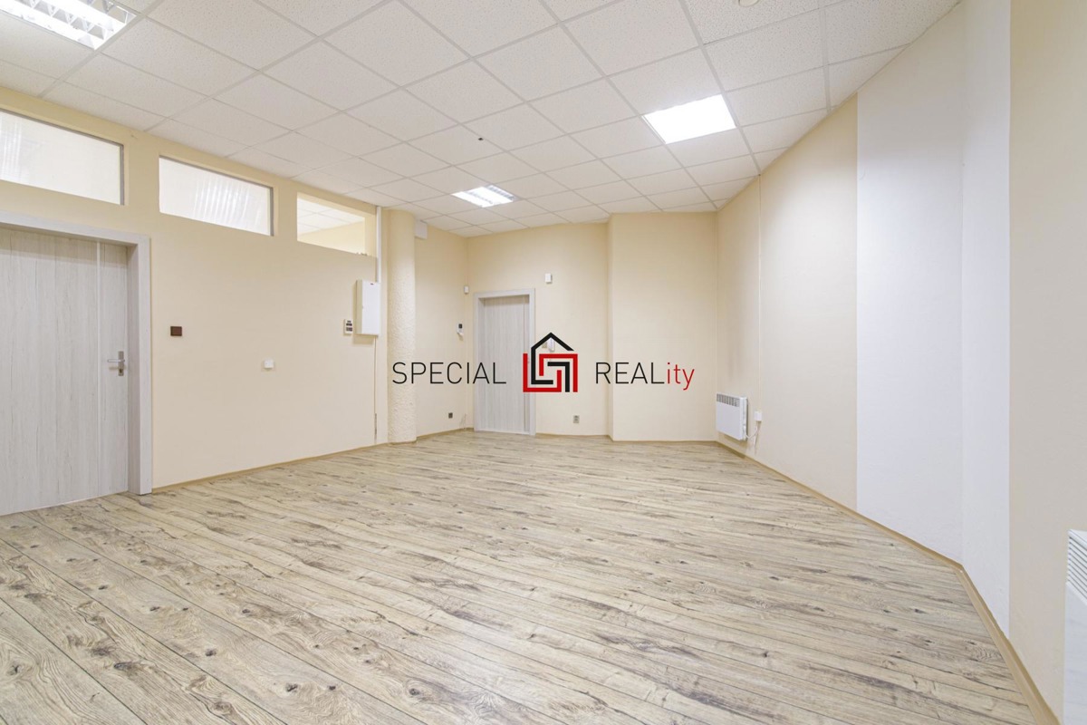 Hình ảnh 3 - Bất động sản thương mại đang được rao bán · Phòng khám bác sĩ · 121 m²