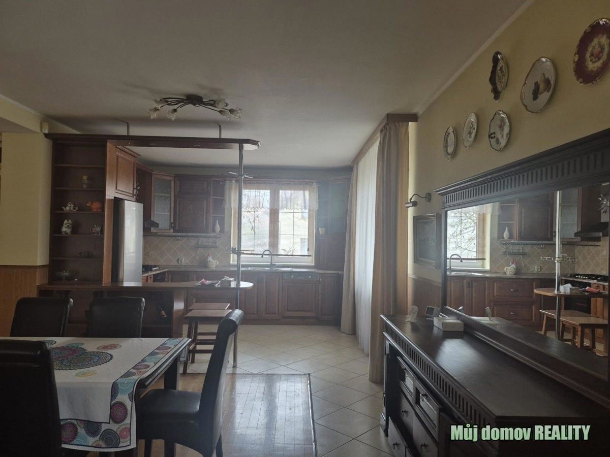 Photo 4 - House for rent · Family house · 280 m²
